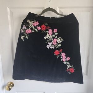 Vintage Y2K Studio Jax Black Velvet Embroidered skirt sz 6